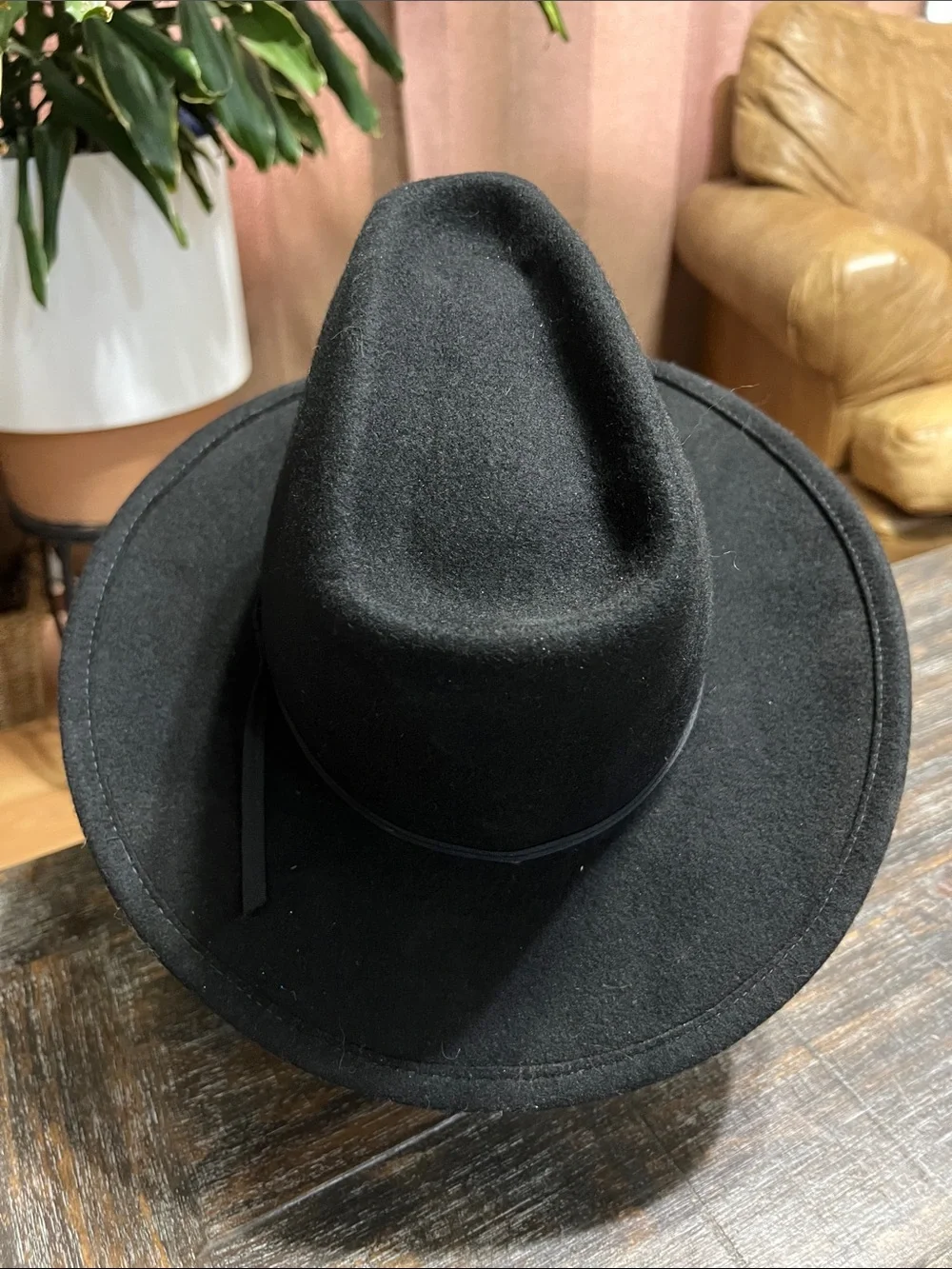 Black Wool Felt Wide-Brim Fedora with Slim Band Made in USA